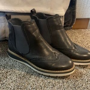 🇮🇹Italian gray boots oxford stitching detail, size 7.5 🇮🇹